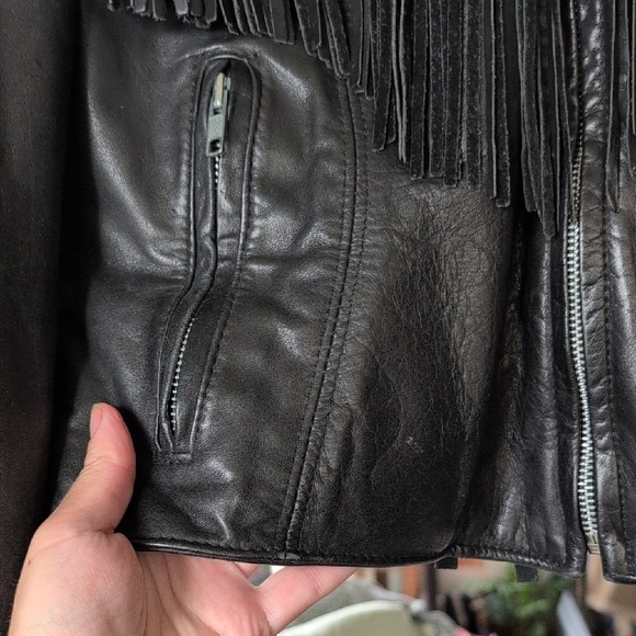 🔥Leather Jacket with Modern Appeal🔥 - Picture 4 of 12